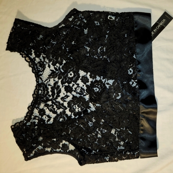 Black lace bolero with  satin tie - Picture 3 of 6